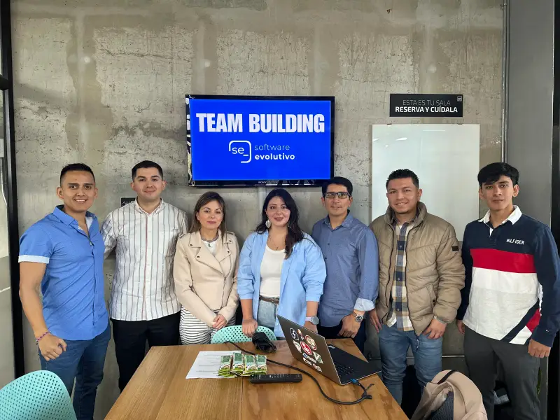 Equipo de Software Evolutivo en jornada de abril de 2025 en Quito